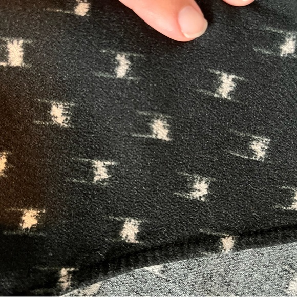 Universal Thread Black Faux Wrap Top Tie Sleeves Medium - Picture 5 of 10